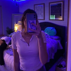 hollister white quarter zip top